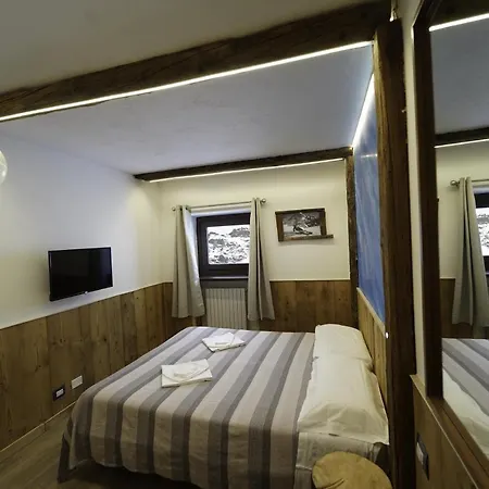 Lo Stambecco Otel