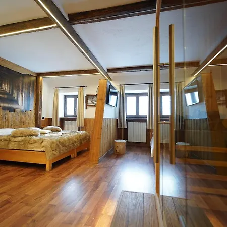 Otel Lo Stambecco 3*