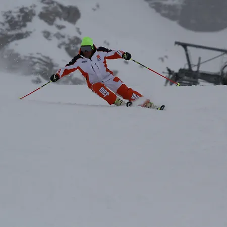 Hotel Lo Stambecco 3*