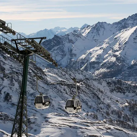 Lo Stambecco Hotel 3*