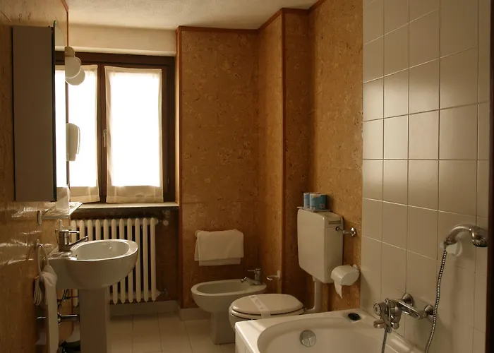 Lo Stambecco 3* بيريوِل تْشيرفينيا