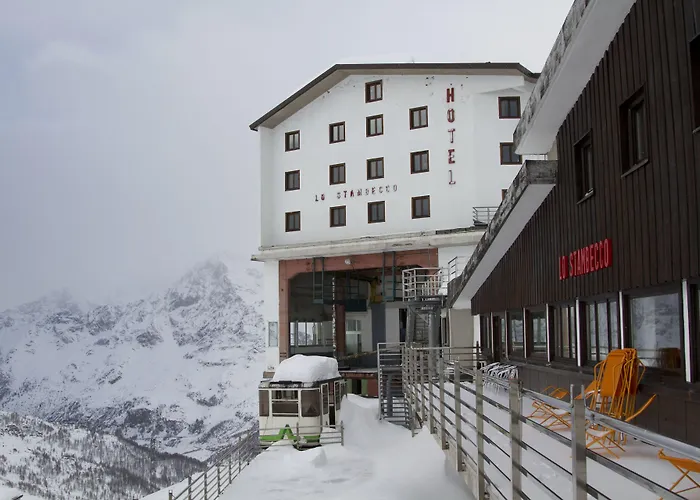 Lo Stambecco Hotel 3*