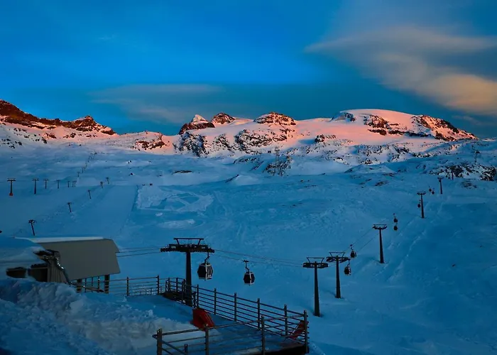 فندق Lo Stambecco 3*